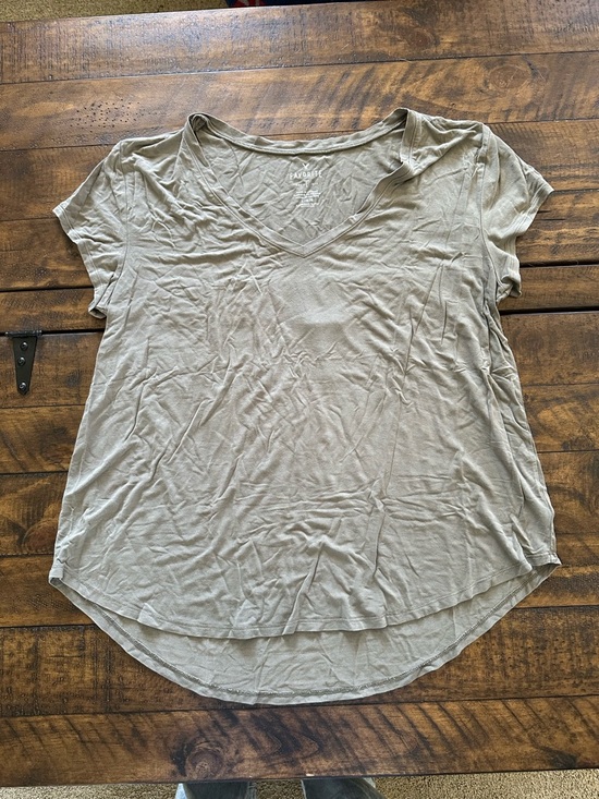 American Eagle Outfitters Tops - American Eagle Outfitters V-Neck Tee - Light Army Green